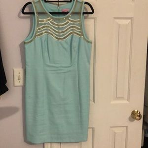 Dress with sequins and mesh